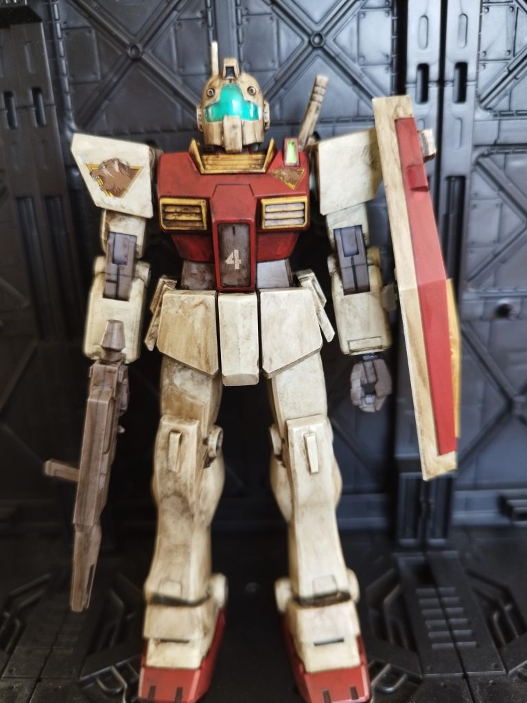 正面📷ゲート処理&合わせ目消し&スミ入れ&ウェザリング🪛今回鉛筆でも汚しを入れてみました✎少しですが初めての水転写デカールも貼ってみました🙋