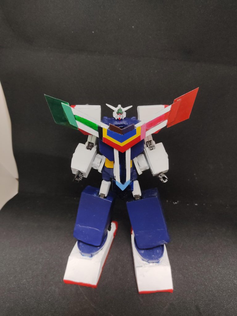 機動戦士ガンダムAGEの主役機体、ガンダムAGE-1をモチーフに、重装甲型に製作しました。ボディのアーマーはチームAGEのイメージカラーを塗装。写真では分かりませんが水色の下の部分はクリアブルーに塗装しています。