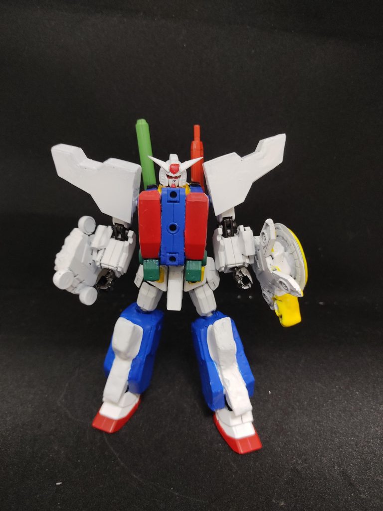 HGUC Gファイターのガンダムをベースに、様々なパーツを流用して製作しました。