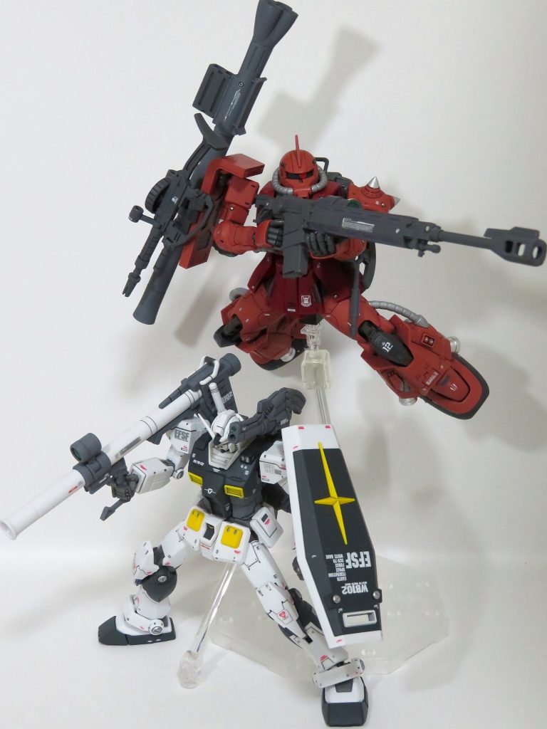 以前製作した、オリジン版ガンダム(νガンダムカラー)と一緒にディスプレイ。https://gumpla.jp/hg/2299309