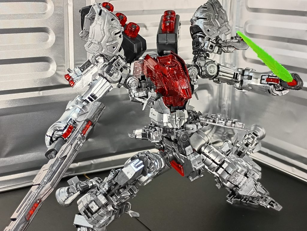 シャア:私の場合、頭があると逃げてしまうから必要もないな。