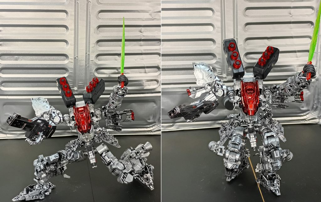 エヴァ2号機っぽいのに乗っている人:まだまだビースト感が足りない、と、ガンダムが言ってる。