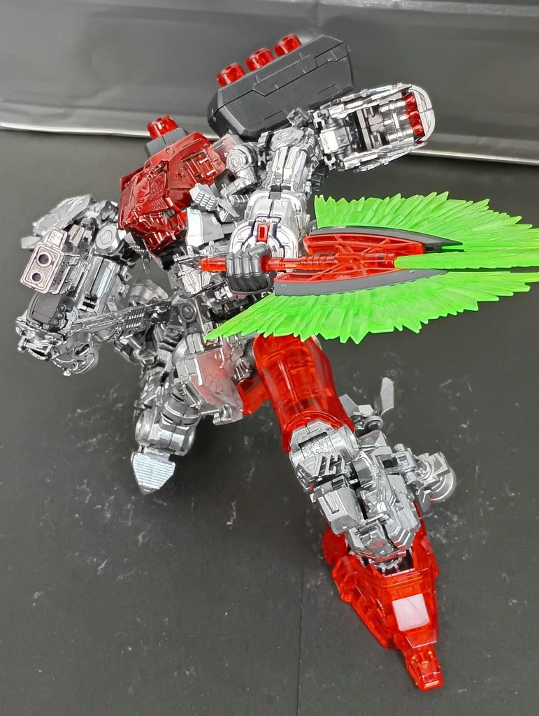 幹部:ネオジオンの総帥として、、 シャア:わかっている。装甲を着けておけ