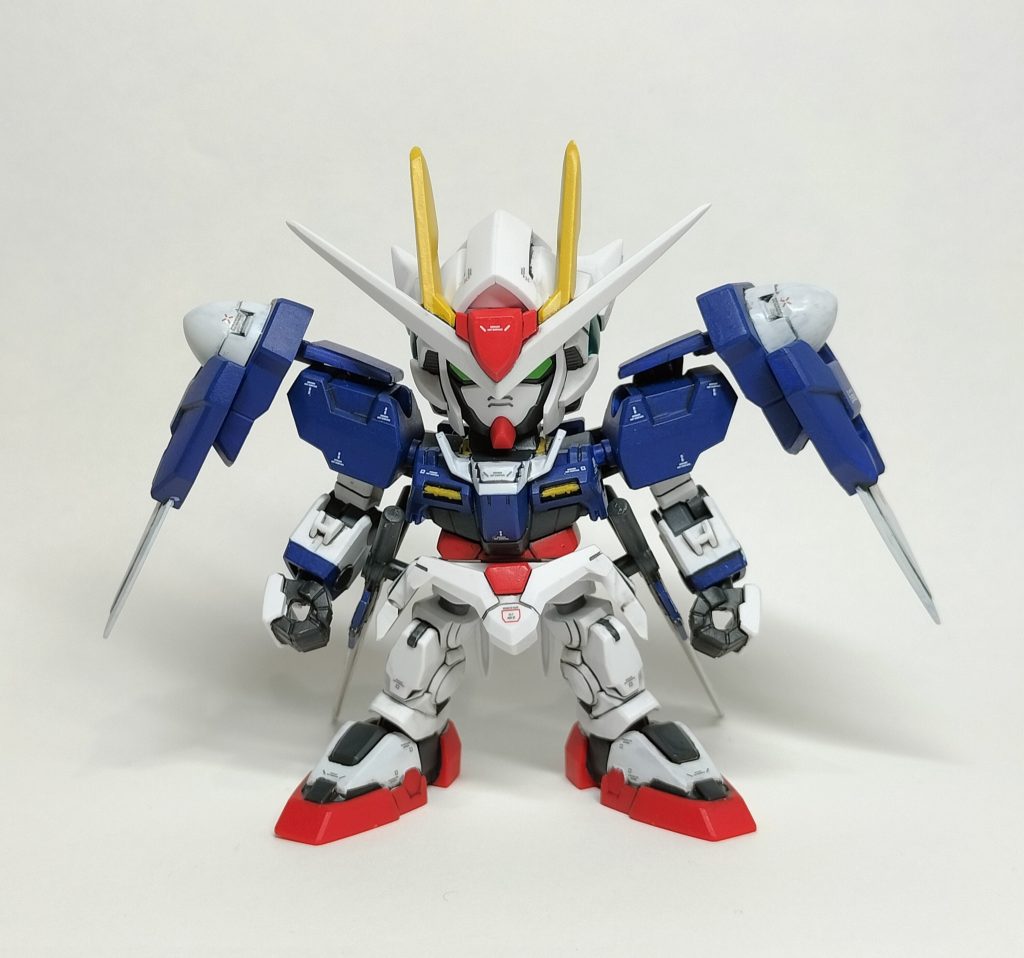 白以外は塗装しました。色は足りないですが塗ればしっかりカッコイイです(gundam-kao6)