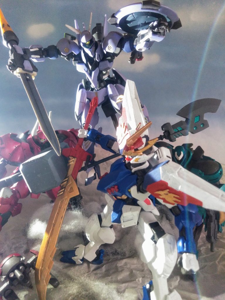 こんな感じでグタグダ!だらっト!!実行です😤💨💨 『ジークルーネ』のデザインは甲冑的でアレですね 😍💕やはり!鉄血の世界観はWAKU WAKUしますヽ(*>∇<)ノキットのクオリティも良好(UP主基準)(* ´ ▽ ` *)ノしかし💦鉄血キットのアルアル 😅 ウウッ贅沢な悩みですが😣ムム 装甲や武器が重いためポロリが・・・ネっ 😫 クッ!┐(-。-;)┌ ヤレヤレ マア、なんヤかんヤいっても‼️『鉄血キット』は萌える💕ヾ(●´ω`●)💘 この事実がハッキリ示されました♪Ю―(^▽^o) ♪ 因みに『鉄オルG』の仕様として外伝である『月鋼』のキャラと機体も参戦しており『アルジ・ミラージ』や『ガンダム・グレモリー』の参戦もあったミタイです 😍💕💕2022年11月15日にサービス開始。2024年1月11日にサービス終了。約1年2ヶ月で幕を閉じる事となった。理由は・・・お察し下さい 😌