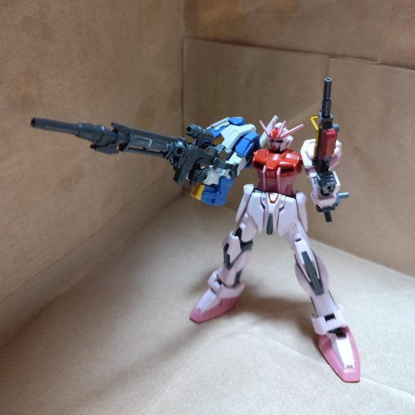 狙撃出来る赤いガンダム　