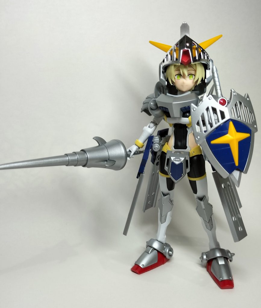 工作はナイトガンダムの足首を切り離したくらいです。鎧は100均の粘着ジェルでくっつけるという手抜き(gundam-kao5)