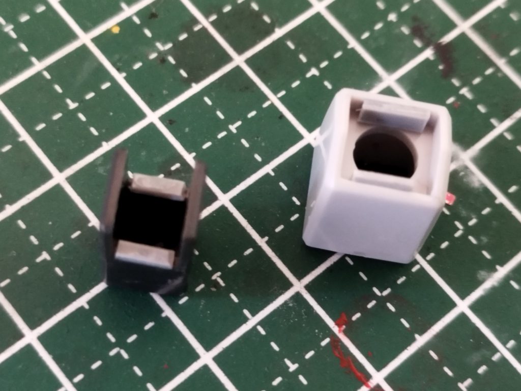 身体中を伸ばしたのでバランスをとるために腕を合計3ミリ延長。