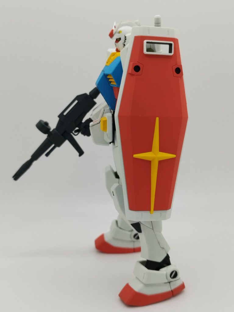 横からの姿です。