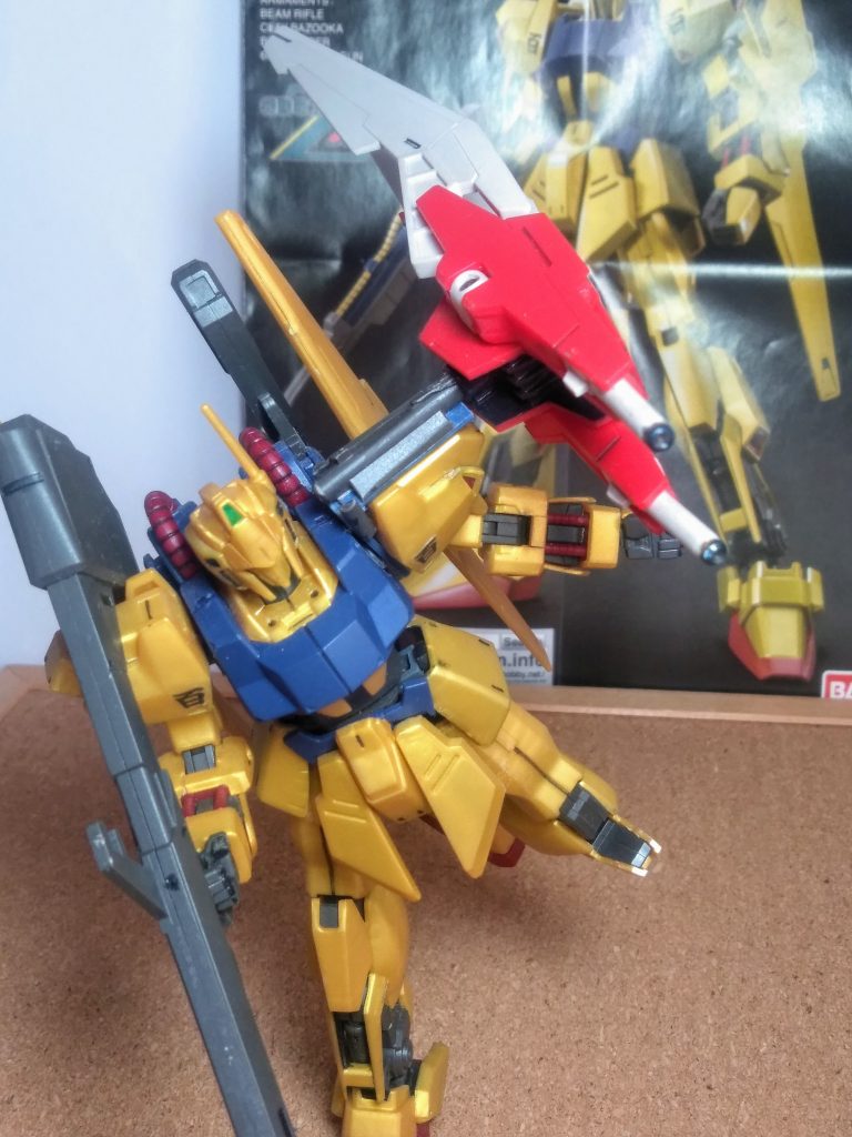 ｢｢｢武装展開！！！｣｣｣今や常識である攻盾武装なのでビーム砲が装着されてます  😁💦