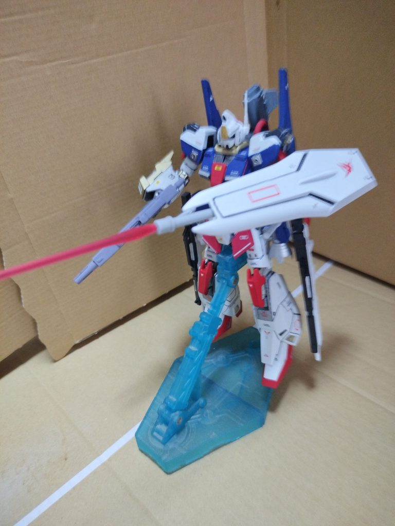 シールド裏サーベル