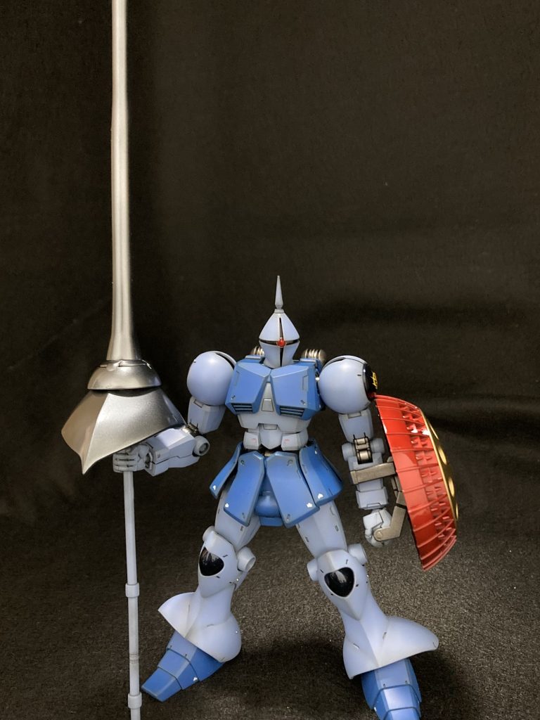 ギャンと言えば騎士のイメージなので、手元にあったジャンクパーツで槍も作ってみました。ちょっと長すぎたかも。