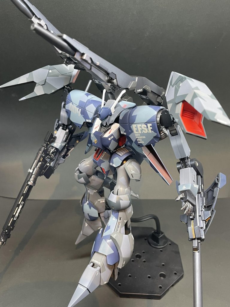 可動箇所はそこそこあるんですが、ポージングが難しいです🤔