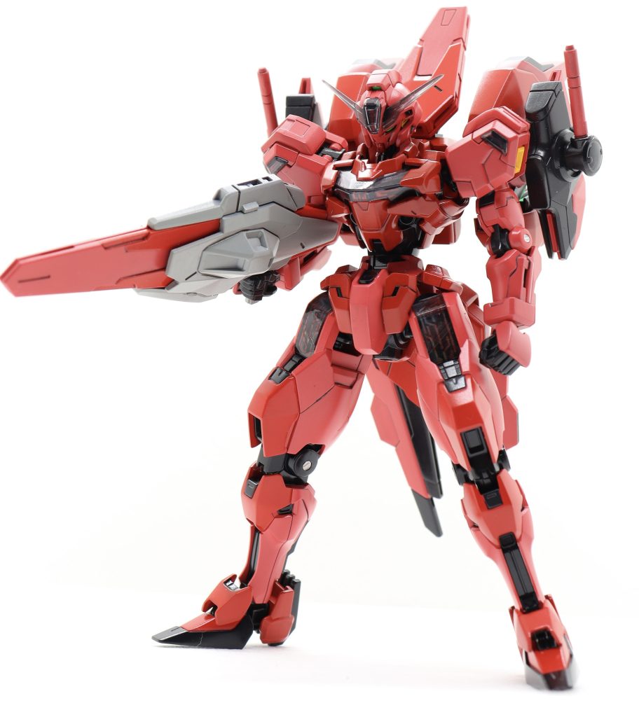 アニメの終盤だとキャリバーンにエアリアル改修型のガンビットが装着されてました。全然かっこいいですし好みなのですが、20年近く前に製造されたキャリバーンになぜ装着できたのか・同時期のルブリスのガンビットの方が違和感なくね? という考えと、地元のプラモ屋さんのコンテスト用に作成。