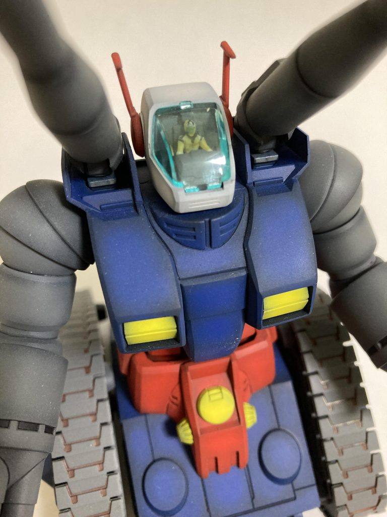 ハヤトカラーのパイロット(体型は…)