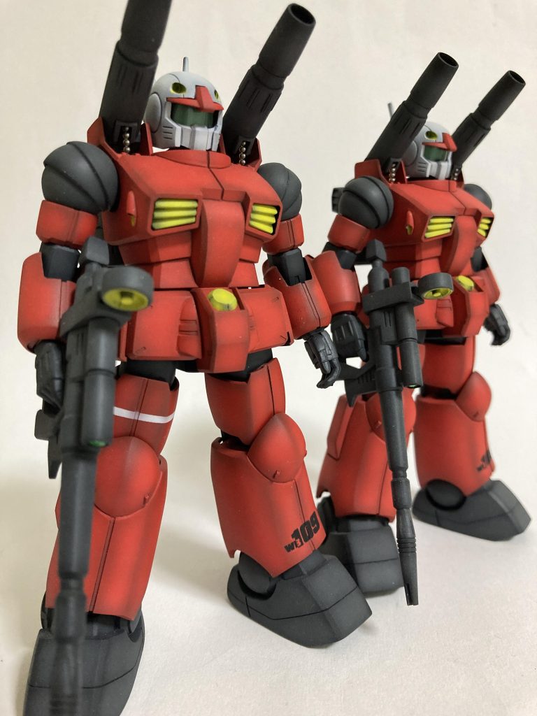 アニメではガンタンクが宇宙空間を飛ぶのがなんともシュールでしたが、劇場版ではガンキャノン2体に!凄く頼もしい