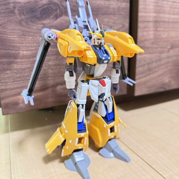 プロトタイプΛガンダム開発計画②です！メタスIIから発展しました！プラ板でディティールアップしていきます！また、サブアンテナを真鍮線に変更してみました！どうですか？（1枚目）