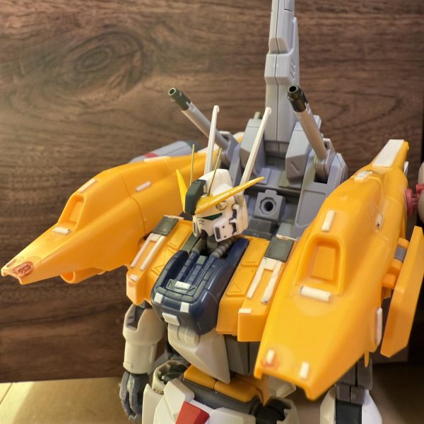 プロトタイプΛガンダム開発計画②です！メタスIIから発展しました！プラ板でディティールアップしていきます！また、サブアンテナを真鍮線に変更してみました！どうですか？（4枚目）