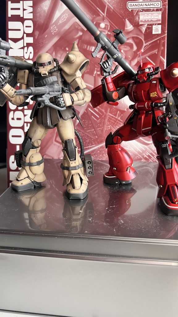 過去作の、ザク2.0と2ショット緑から砂漠カラーに