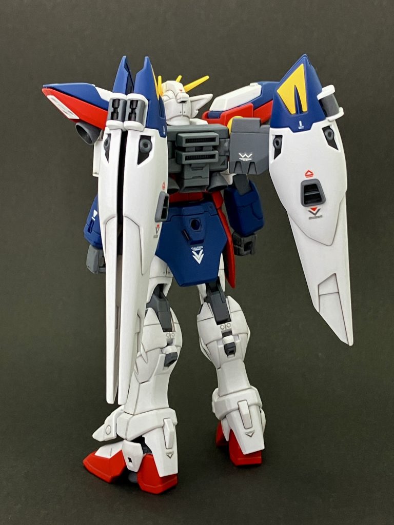 ウイングを開くと塗装が剥がれそうで怖い