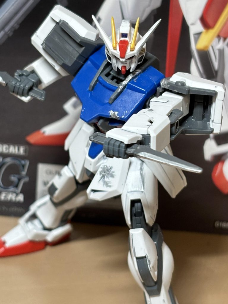 まずはアーマーシュナイダーと。この装備、Phase 1のジン撃破やラゴゥ戦など、使用する時が毎回印象的なんですよね。それもあり、ストライクの中で結構好きな武装なんですよね。