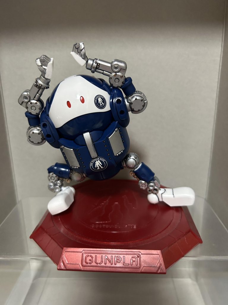 思った以上に可動範囲がありますね。某海賊の船大工ポーズ「スーパ〜〜！！」