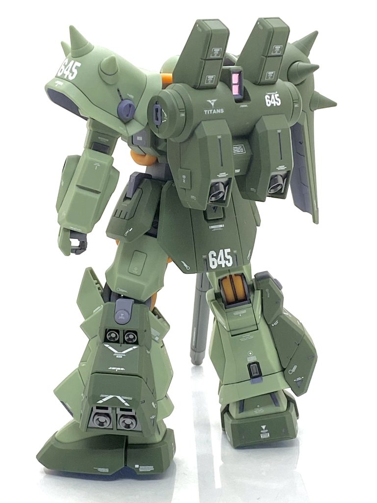 塗装箇所とカラーレシピバックパック・脚部スラスター、狙撃用ビーム・ランチャー先端部等→(ガイア)フレームメタリック(1)狙撃用ビーム・ランチャー本体→(クレオス)ニュートラルグレー各部凹モールド→(クレオス)水性ガンダムカラー 水星の魔女 ミカエリス パープル