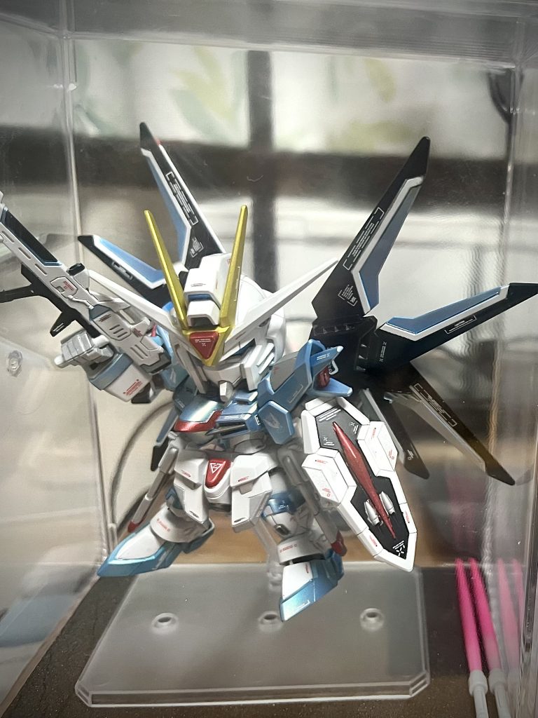 完成！ 使用塗料(ガイアノーツ)サーフェーサーエヴォシルバーEx-ホワイトスターブライトプラススターブライトアイアンプライマリーメタリックブループライマリーメタリックレッド(筆塗り)プリズムブルーブラックプリズムパステルターコイズブルーイエロー蛍光ピンク(クリア)蛍光クリアクリアブルーEx-セミグロスクリアプレミアム(シタデルカラー)グレイナイツスティール(筆塗り)