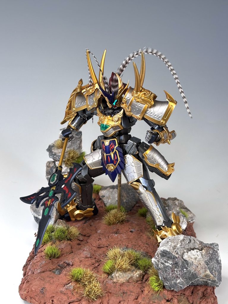 台座はアクションベース8にジオラマ用の土ペースト、熱帯魚水槽用の英石、ジオラマ用の草を配置してドライブラシでざっと色味を足しました😌