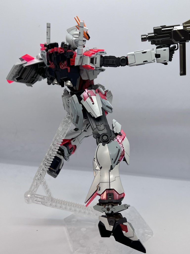 バックショットカラーレシピを書きたかったけど、オレンジとグレーの調合を失念してしまった…黒に見える部分はプリズムブルーブラック白はスチールホワイトフレームはメカサフ Super Heavyその他は覚えてないカラーノートつけるの忘れてた…