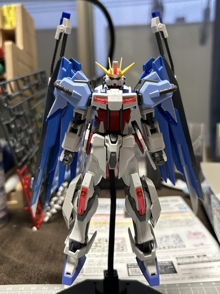 塗装前。EGは肩や腕がすぐ取れるので、HGで作っても良かったかなとも思いましたが、個人的には満足いく機体になりました!