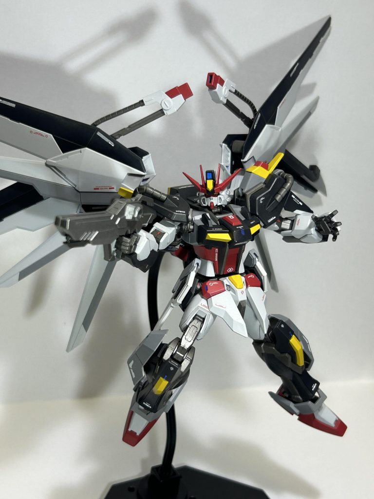 アクション1機体カラーはストライクノワールやアストレイノワール、キラ准将の服をイメージして塗装しました。