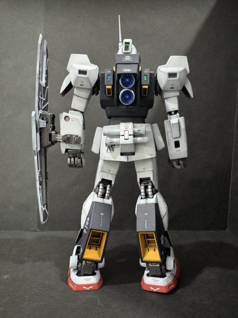 リックディアスとMK-Ⅱからいいとこ取りにして頭をジムにした感じ。後ろ姿はジムスナイパー2みたいです。