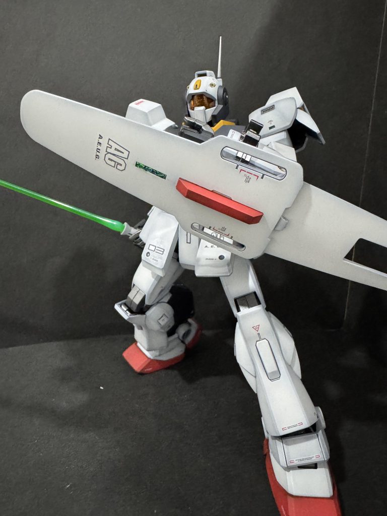 MK-Ⅱっぽく。シールド🛡️はデフォルトの濃紺の方が良かったかな…いつもはシルバーのバルカンもロイヤルガード的な立ち位置なのでエナメルのチタンゴールドで塗っています。