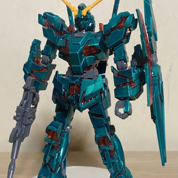 ホロライブのFLOWGLOW所属 輪堂千速専用ユニコーンガンダム