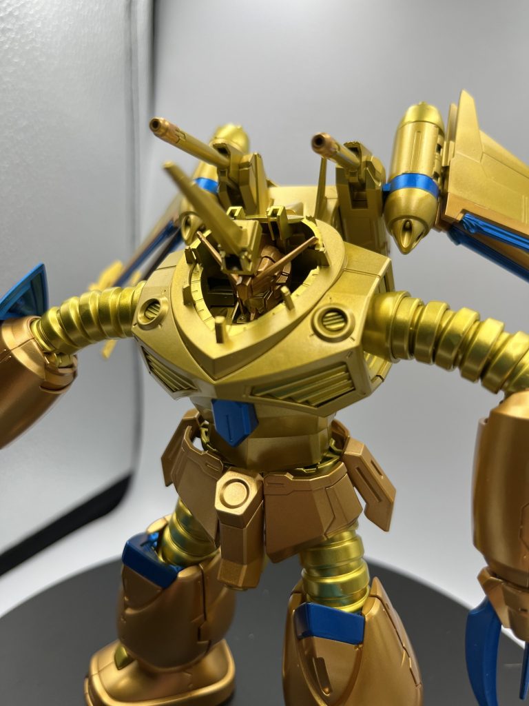 中のジャスティスもしっかり金色に塗っていますだけど見えない位置だからツインアイの塗装サボっちゃった☆