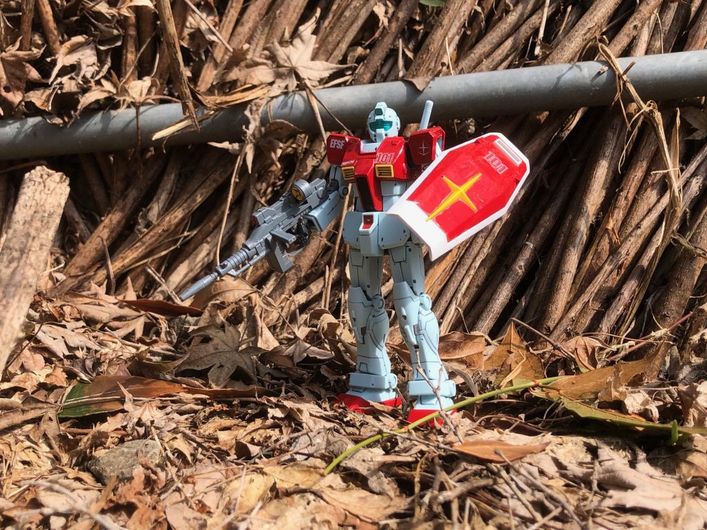 撮影イメージはTV版第37、38話のテキサスコロニーの戦いでのガンダムをイメージしました。