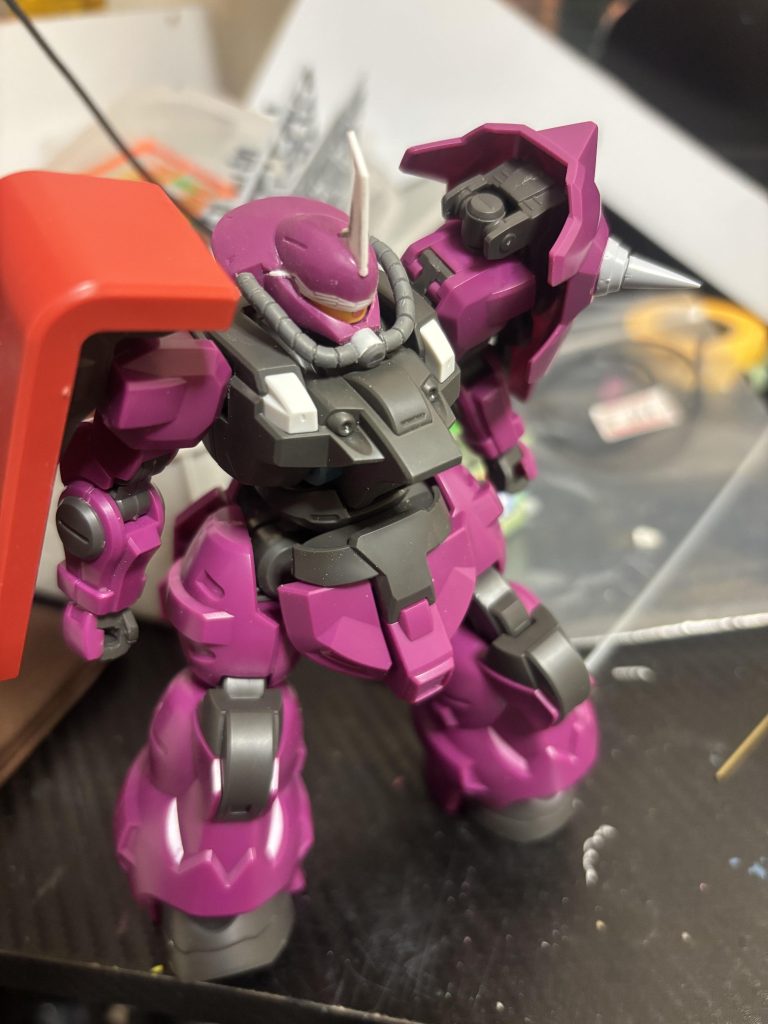 初期案です笑　ザクらしさが出ず苦戦中