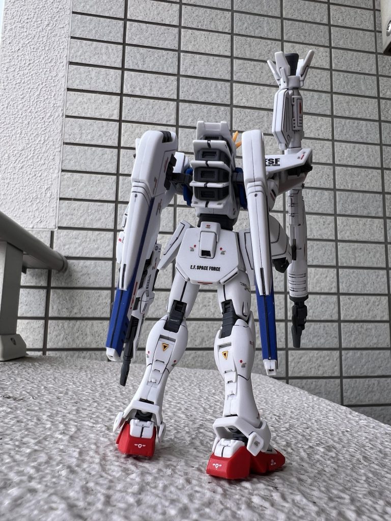 当時はF1レースの大流行も相まって、「フォーミュラ」、バイクのエンジンの用なボディなどの世界観、デザインが斬新でした。