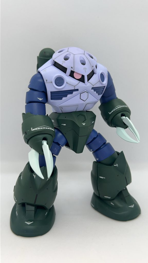 青系に濃い緑色が良い配色です。