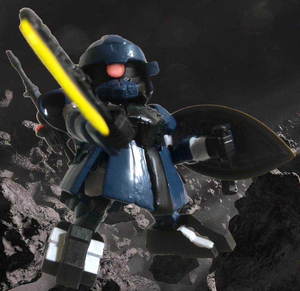 俺設定アクトザクのバリエーション機である本機は様々な面でガンダムを超えるモビルスーツとして開発が進められ、駆動部にマグネットコーティングが施されたり、ジェネレーター出力の強化でビーム兵器が運用が可能になったりと当時のモビルスーツでは破格の性能を誇り、総合性能ではゲルググ以上とされた。ただ、あまりに高性能ゆえに通常のパイロットではまともに動かせない機体であるため通常はリミッターを設けて運用していた。また、一部の機体はニュータイプ用に運用され、サイコミュや小型化したビットを装備する機体もあった。