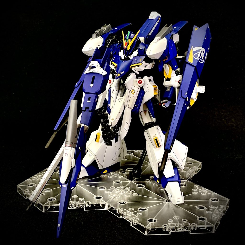 全身全体です脚部関節ごとに1mm延長胴体で3mm延長脚部は下脚部も大腿部も共に1mm拡幅胸部フレーム(前部のアーマー部ではないところ)部で1mm拡幅後述しますが首部は延長というかなんというか以上が大まかなスタイル変更箇所です