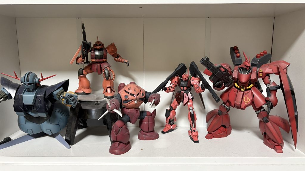 シャアの期待と一緒に飾りました