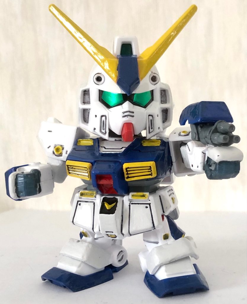 おなじみのガトリング砲を構えたポーズ。