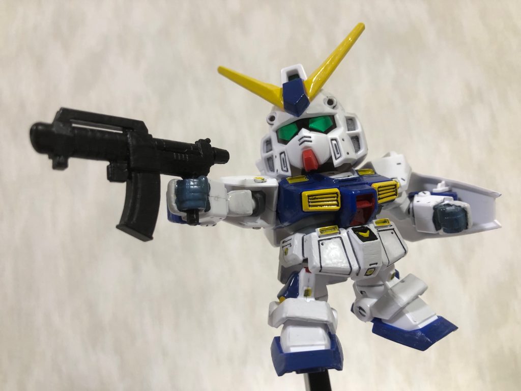 アーマーをキャストオフして構えた状態。結構似合ってます。