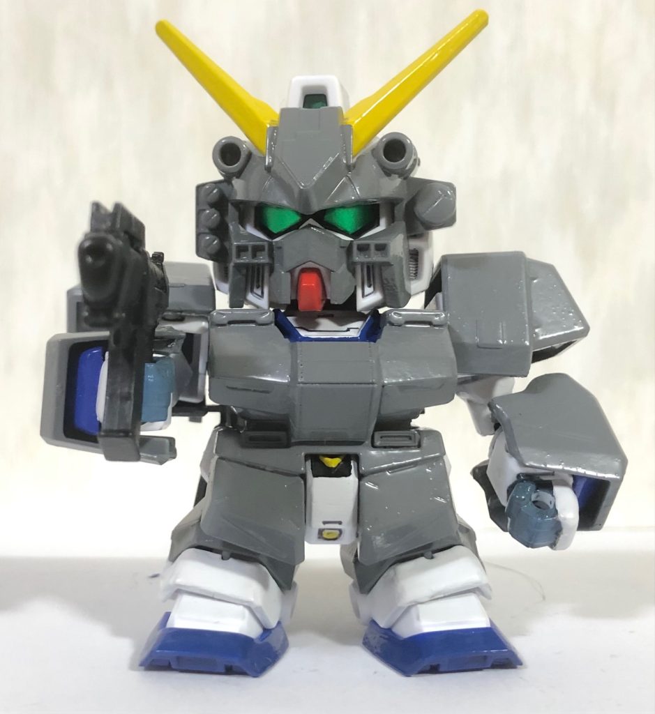 チョバムアーマーを装備した状態での構え。某ライダーのマスクドフォームみたい(zaku-kao6)