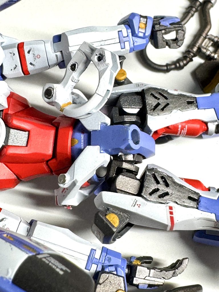 合わせ目消したり、凸モールドを凹に変えたり。