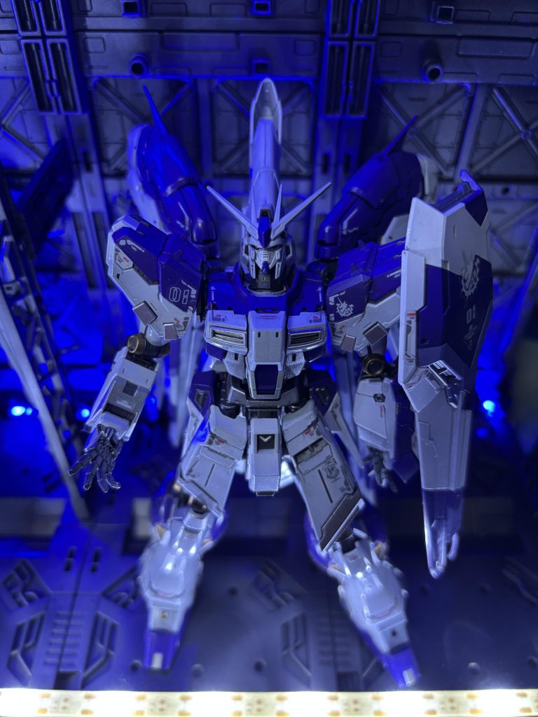 RG 1/144 Hi-νガンダム–4枚目/制作者：ノリダム