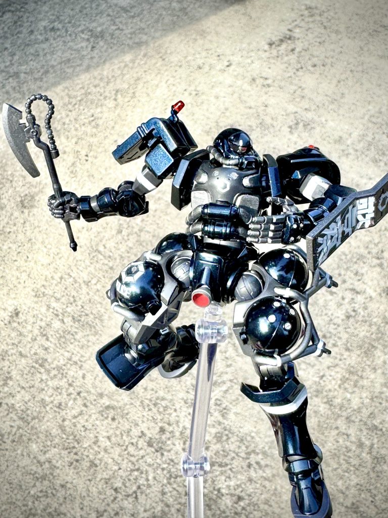 日光の下だとプリズムブルーブラック感が強く出ていい感じ。照明でも出せるようになりたい。