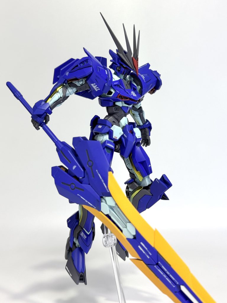 玉ねぎをよけてみると、中からプリンが出てくる。 しかもプルプルと脈打っており、スプーンを近づけると小声で「たすけて」とつぶやく。